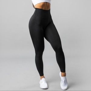 Alphalete Women’s Halo Legging - Black - SMALL